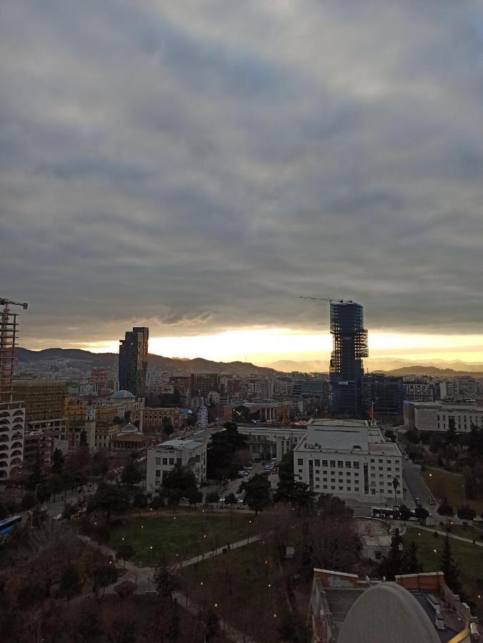 Hotel Heart Of Tirana Exterior foto
